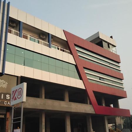 Hotel K11 Haldwani Luaran gambar