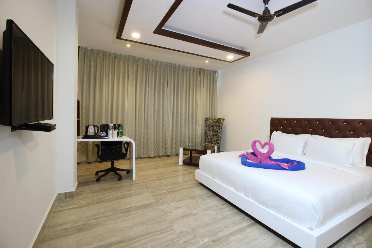 Hotel K11 Haldwani Luaran gambar