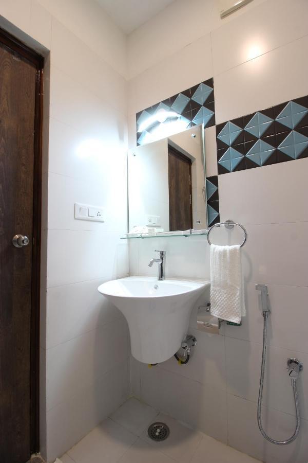 Hotel K11 Haldwani Luaran gambar