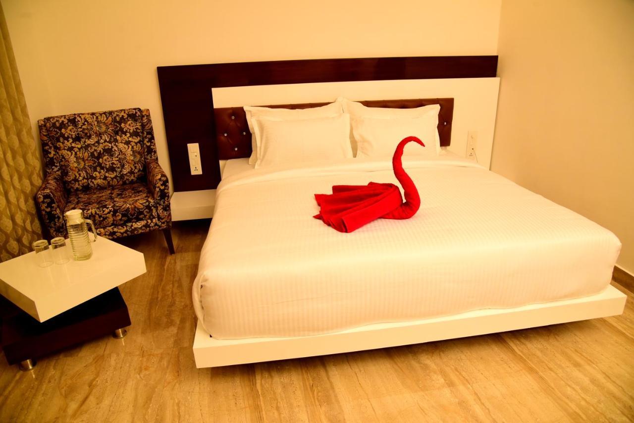Hotel K11 Haldwani Luaran gambar